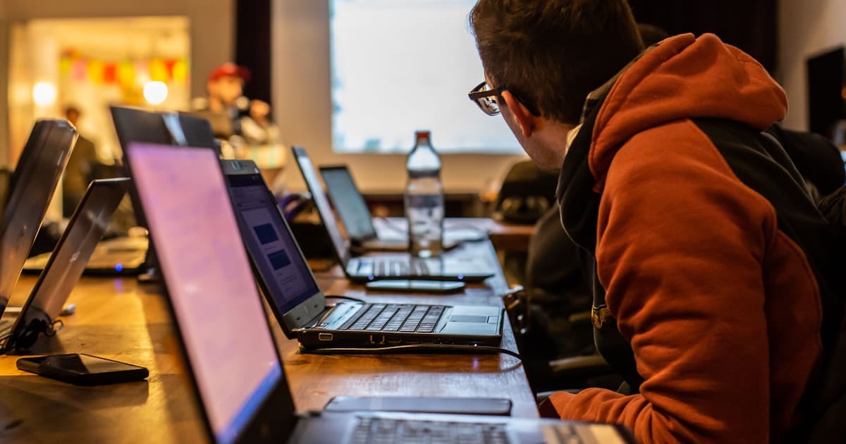 IA generative dans l'enseignement superieur : retour d'experience en ecole de commerce